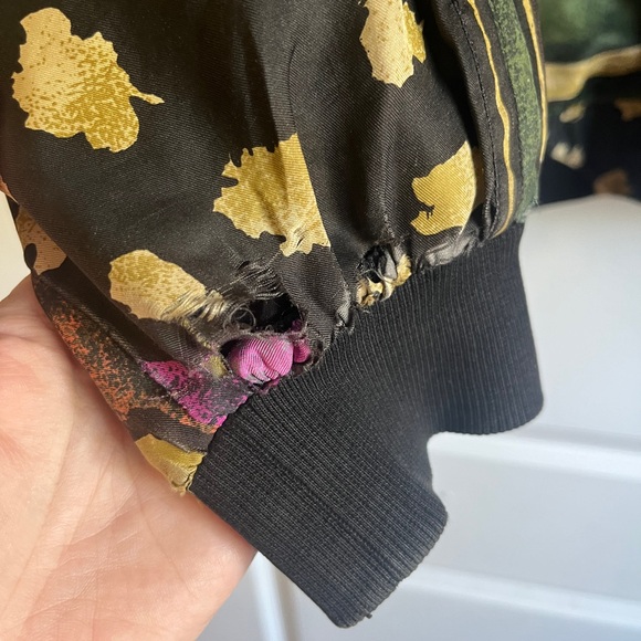 Vintage GOOUCH Bomber Jacket 100% Silk 90’s Abstract Print Full Zip - Picture 9 of 9